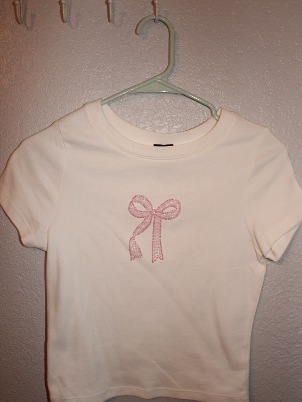 PacSun Cream Short-Sleeve Tee with Pink Bow Applique